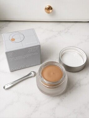 R.E.M. beauty Sweetener Concealer Medium 10W Full Size New in Box